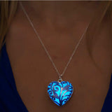 CUTE GLOWING NECKLACE - 3 COLORS AVAILABLE