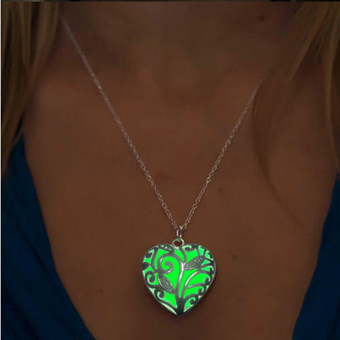 CUTE GLOWING NECKLACE - 3 COLORS AVAILABLE